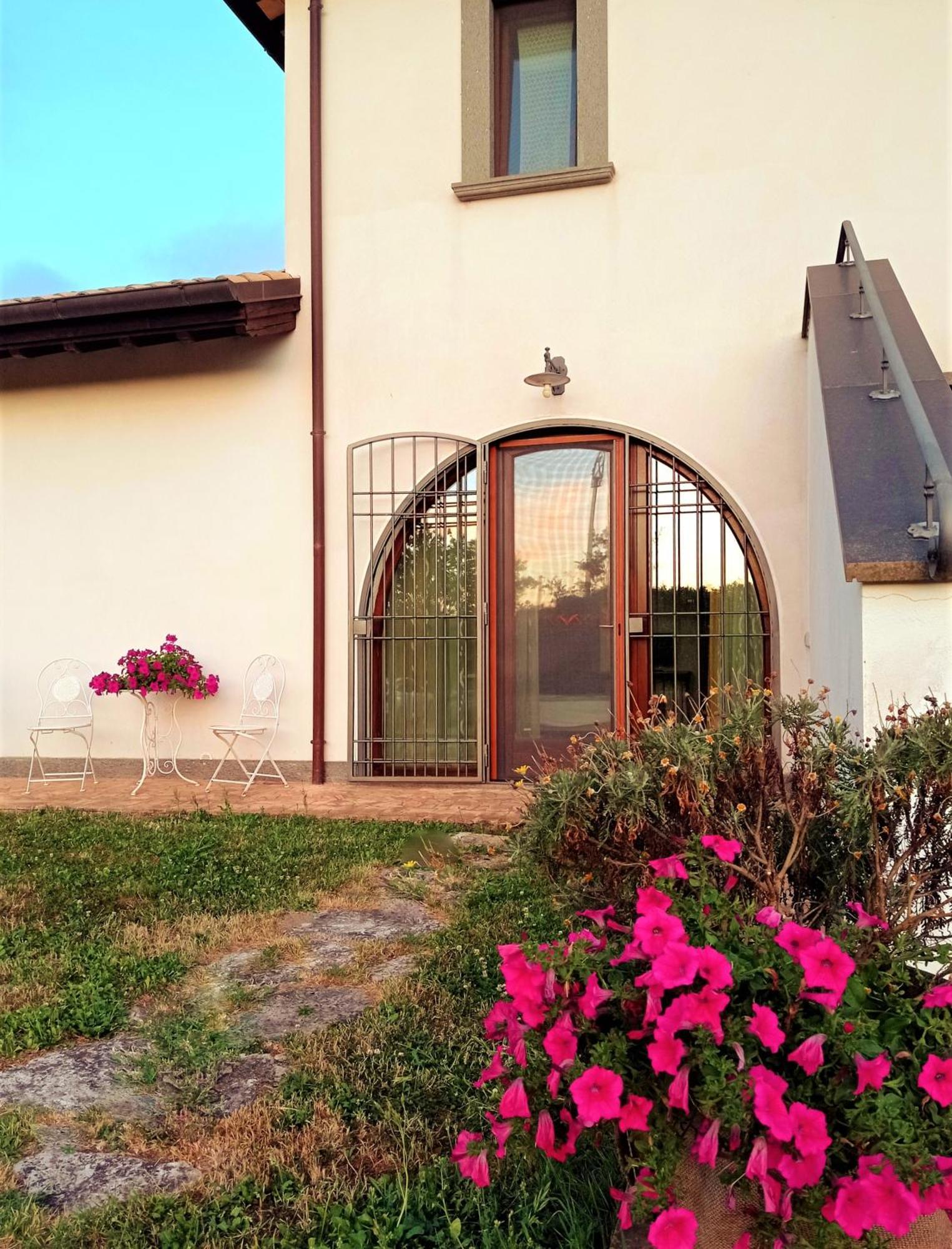 Agriturismo PIAN DEL GRANO Azienda agricola Grotte di Castro Esterno foto